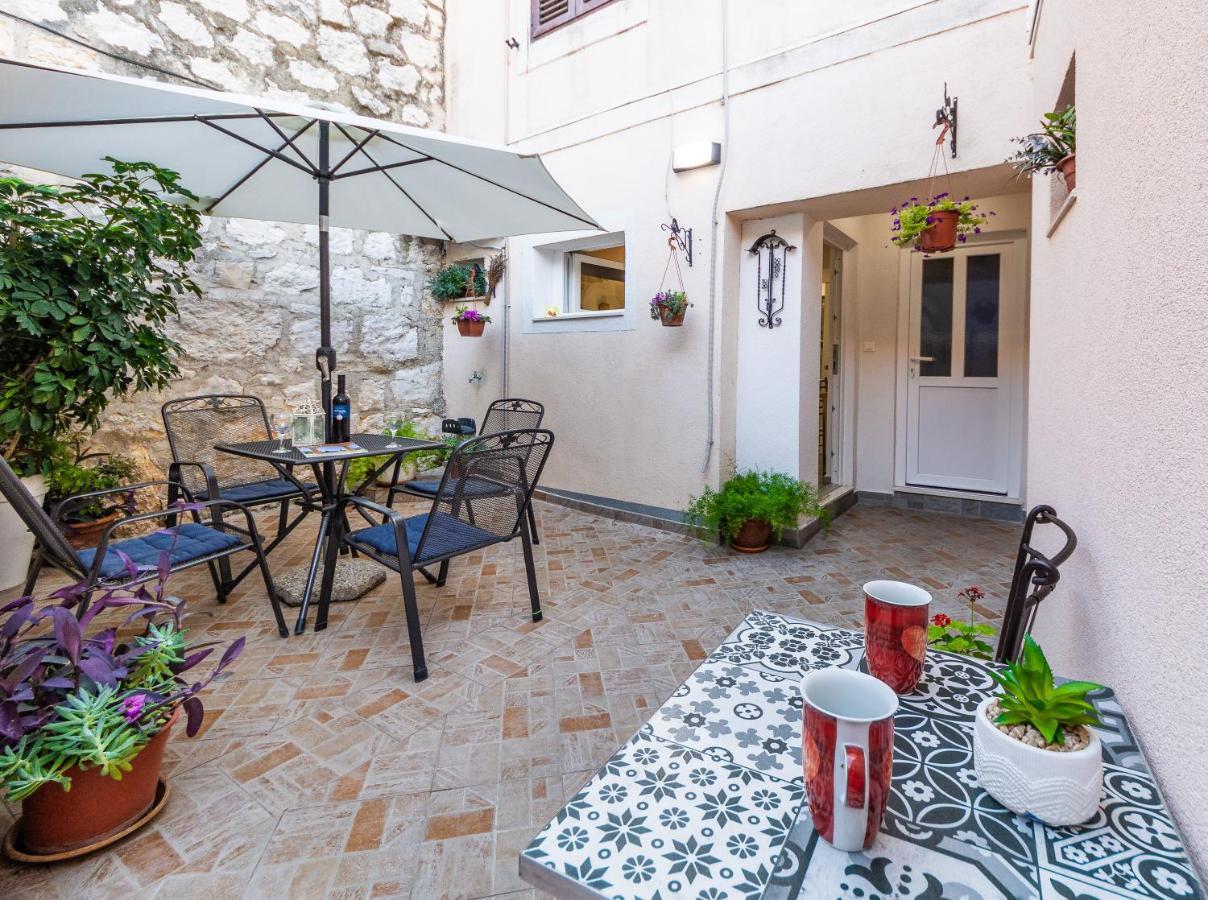 Guesthause Arbor Apartment Сплит Екстериор снимка